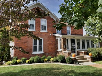 408 S Elm St, Three Oaks, MI 49128