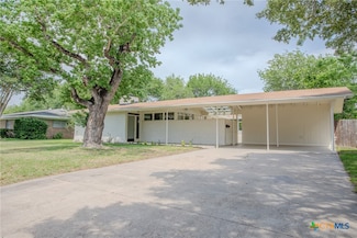 2906 Arroyo Dr, Victoria, TX 77901