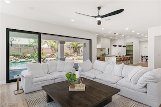 10707 Sleepy Mist Ct, Las Vegas, NV 89141