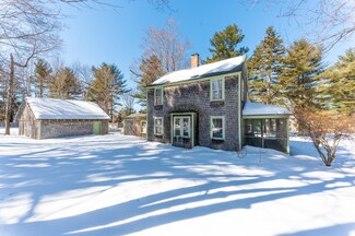 371 Little Sunapee Rd, New London, NH 03257