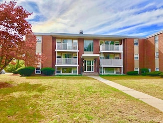 30 Worthen St Unit A2, Chelmsford, MA 01824