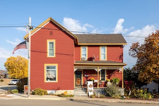 7322 Columbus St, New Vienna, IA 52065