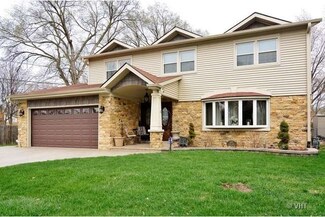 1403 S Birch Dr, Mount Prospect, IL 60056