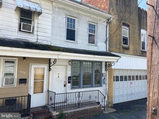 310 W Penn St, Shenandoah, PA 17976