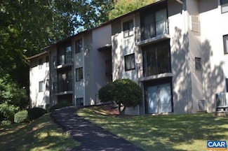 3 Spring Ct, Charlottesville, VA 22901
