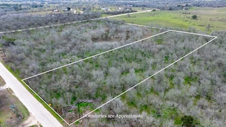 379 Union Hill Rd, Luling, TX 78648