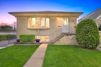 7260 W Fitch Ave, Chicago, IL 60631