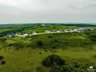 312 Ledgestone Ridge Ct, Manhattan, KS 66503