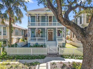 1717 Avenue K, Galveston, TX 77550