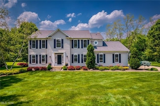 1607 Hunting Hollow Dr, Hudson, OH 44236