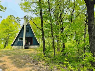 11711 22 3 4 Rd, Manton, MI 49663