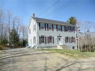 674 Mount Pleasant St, Rockport, ME 04856