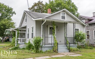95 Pennsylvania Ave, Mill Hall, PA 17751