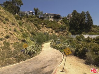 1 Mulholland Hwy, Los Angeles, CA 90068