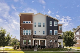 2815 Ensemble Ct, Charlotte, NC 28262