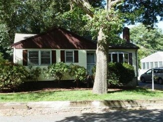 26 Rumford Park Ave, Woburn, MA 01801