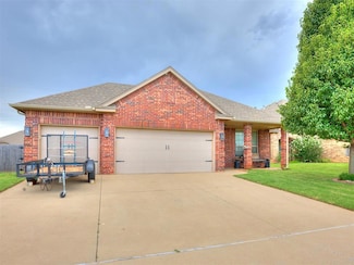 4105 Johnson Farms Dr, Yukon, OK 73099