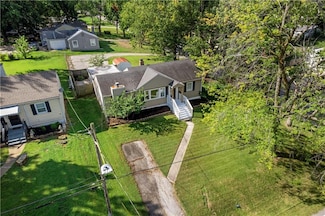 10401 E 35th St S, Independence, MO 64052