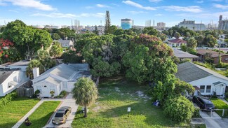 627 56th St, West Palm Beach, FL 33407