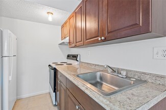 4331 NW 19th St Unit 65, Lauderhill, FL 33313
