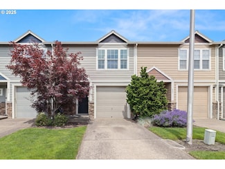 834 NW 3rd Ave, Canby, OR 97013
