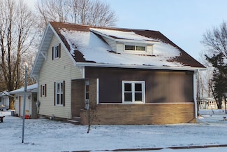 205 E Swift Ave, Stetsonville, WI 54480