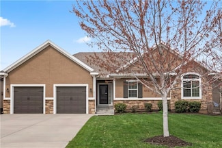 18410 W 194th St, Spring Hill, KS 66083