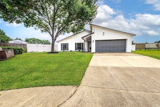 3029 Meadow Creek Ct, Grand Prairie, TX 75052