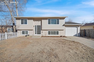 809 Hennessy Ct, Colorado Springs, CO 80909