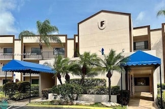 9737 N Belfort Cir, Tamarac, FL 33321
