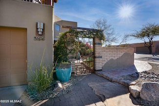 255 S Fresno Spring Way, Tucson, AZ 85748