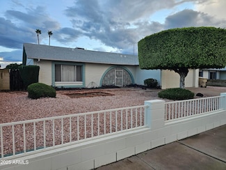 5817 W Tierra Buena Ln, Glendale, AZ 85306