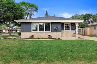 6540 N 89th St, Milwaukee, WI 53224