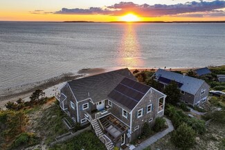 114 4th St, Wellfleet, MA 02667