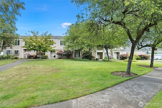 8614 Onyx Dr SW Unit C, Lakewood, WA 98498