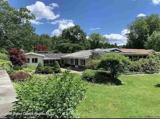 53 Pine St, West Hurley, NY 12491