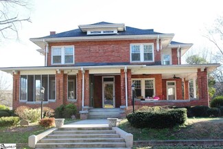 302 Calvert Ave, Clinton, SC 29325