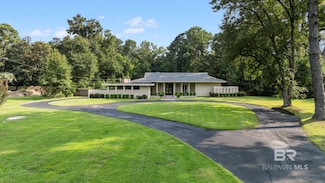 5500 Lakewood Dr, Fairhope, AL 36532