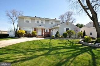 7 Stonebridge Rd, Cherry Hill, NJ 08003