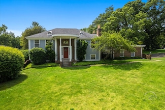 38W691 W Mary Ln, Saint Charles, IL 60175