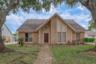 9823 Sagecourt Dr, Houston, TX 77089