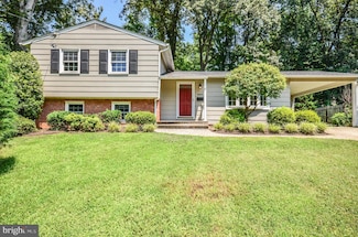 4805 Willet Dr, Annandale, VA 22003
