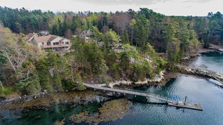 15 Townsend Ave, Boothbay Harbor, ME 04538