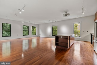 2007 Clipper Park Rd Unit 323, Baltimore, MD 21211