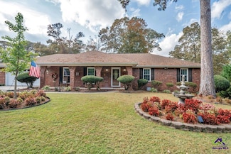 102 Gatlin Ct, Warner Robins, GA 31088