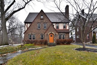 3121 Euclid Heights Blvd, Cleveland, OH 44118