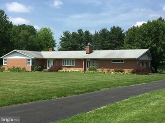 12910 Manor Rd, Glen Arm, MD 21057