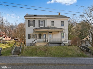 36 New Mines Rd, Branch Dale, PA 17923
