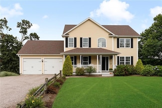 302 Pond St, Wakefield, RI 02879