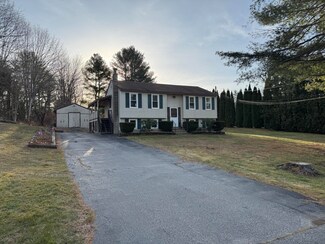 37 Mountain Rd, Biddeford, ME 04005